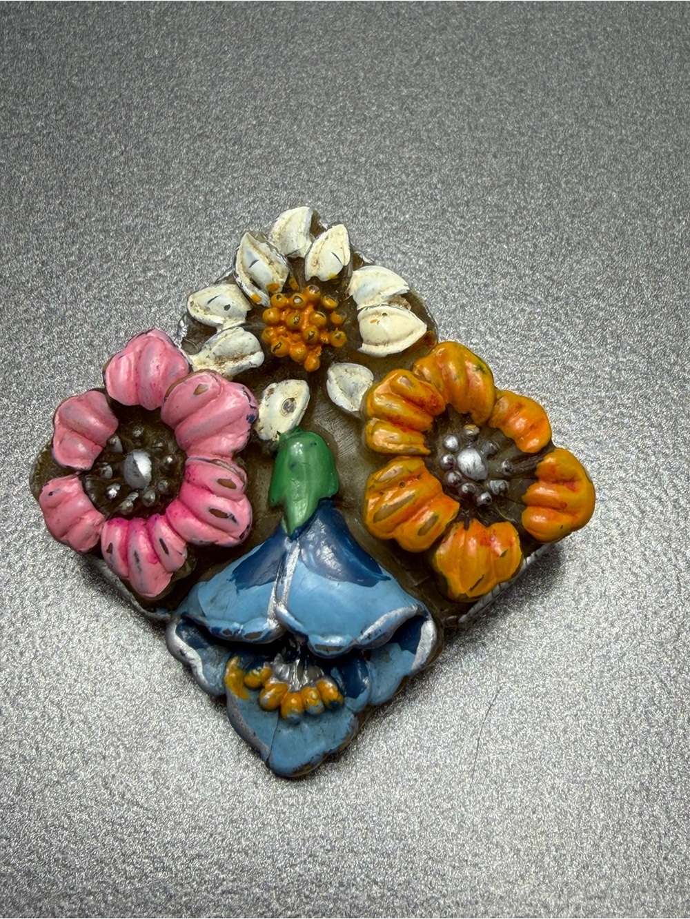 💚💚50% Vintage  Floral Celluloid  Pin - Multicolor Flowers